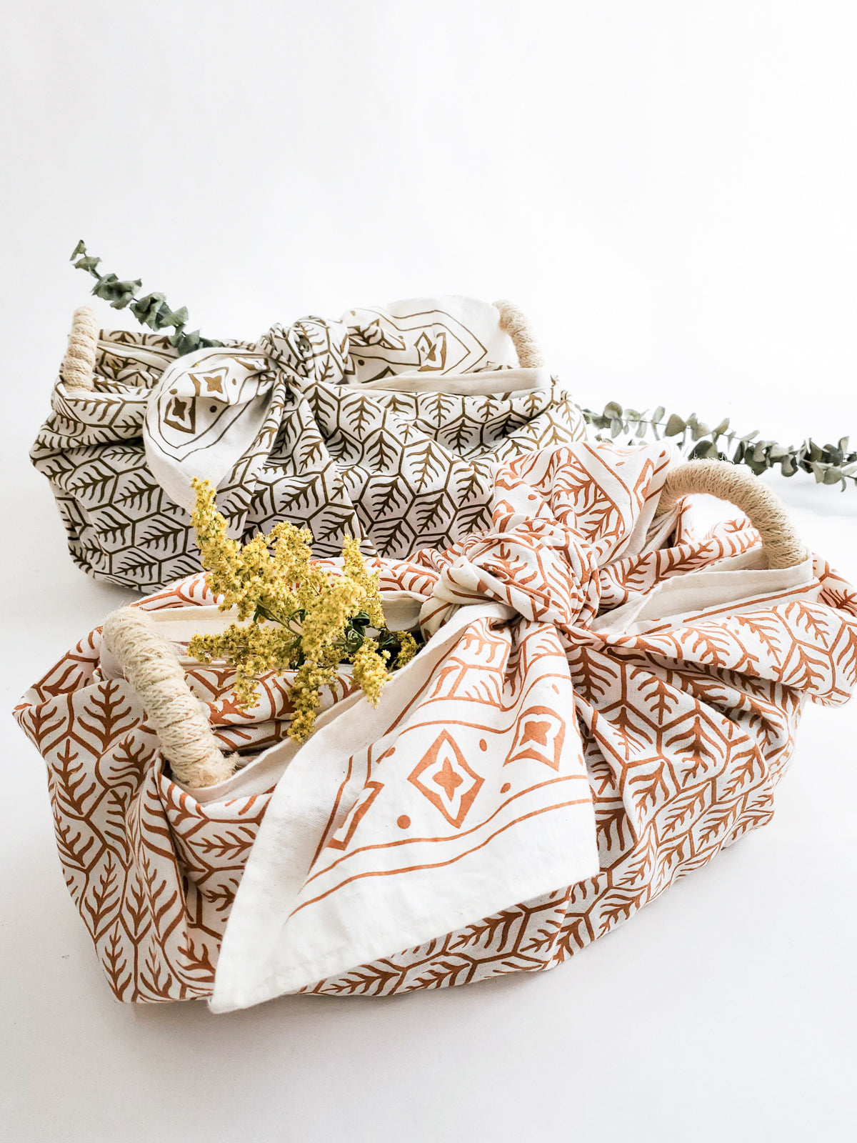 Oval Flower Bread Warmer Basket & Tea Towel Gift Set