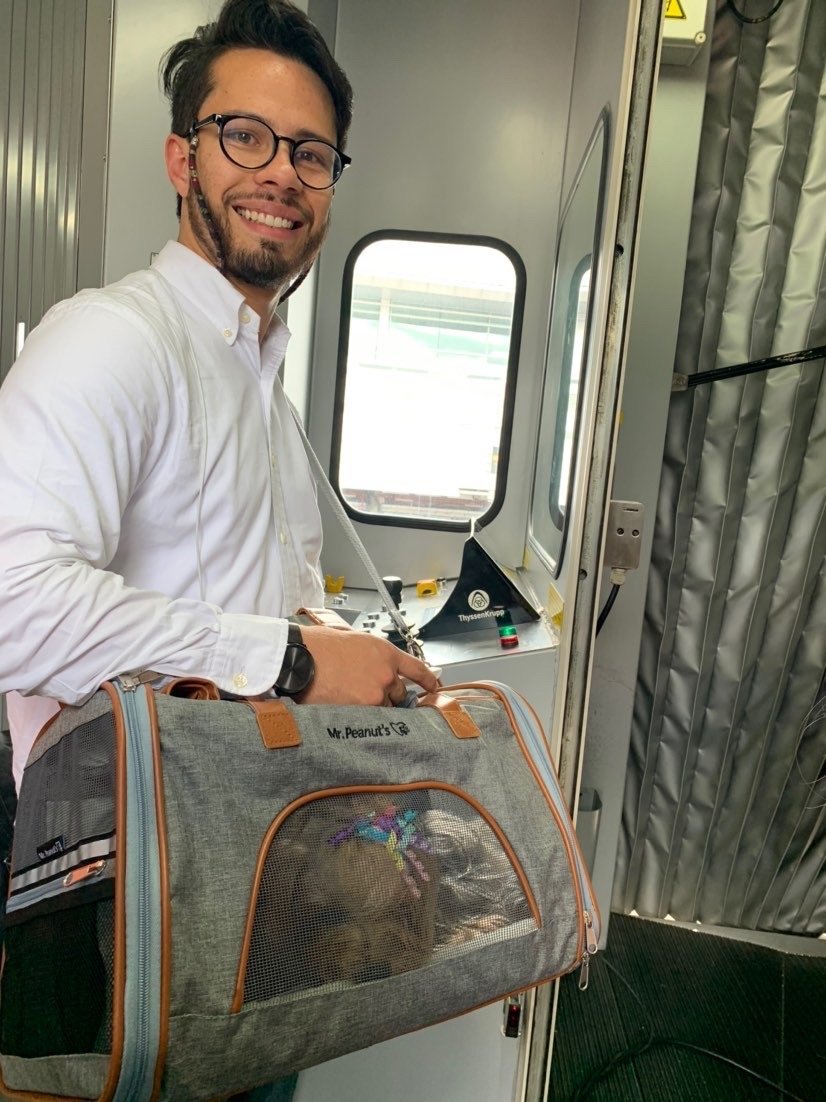 Airline Approved Expandable Pet Carrier with Safety & Comfort