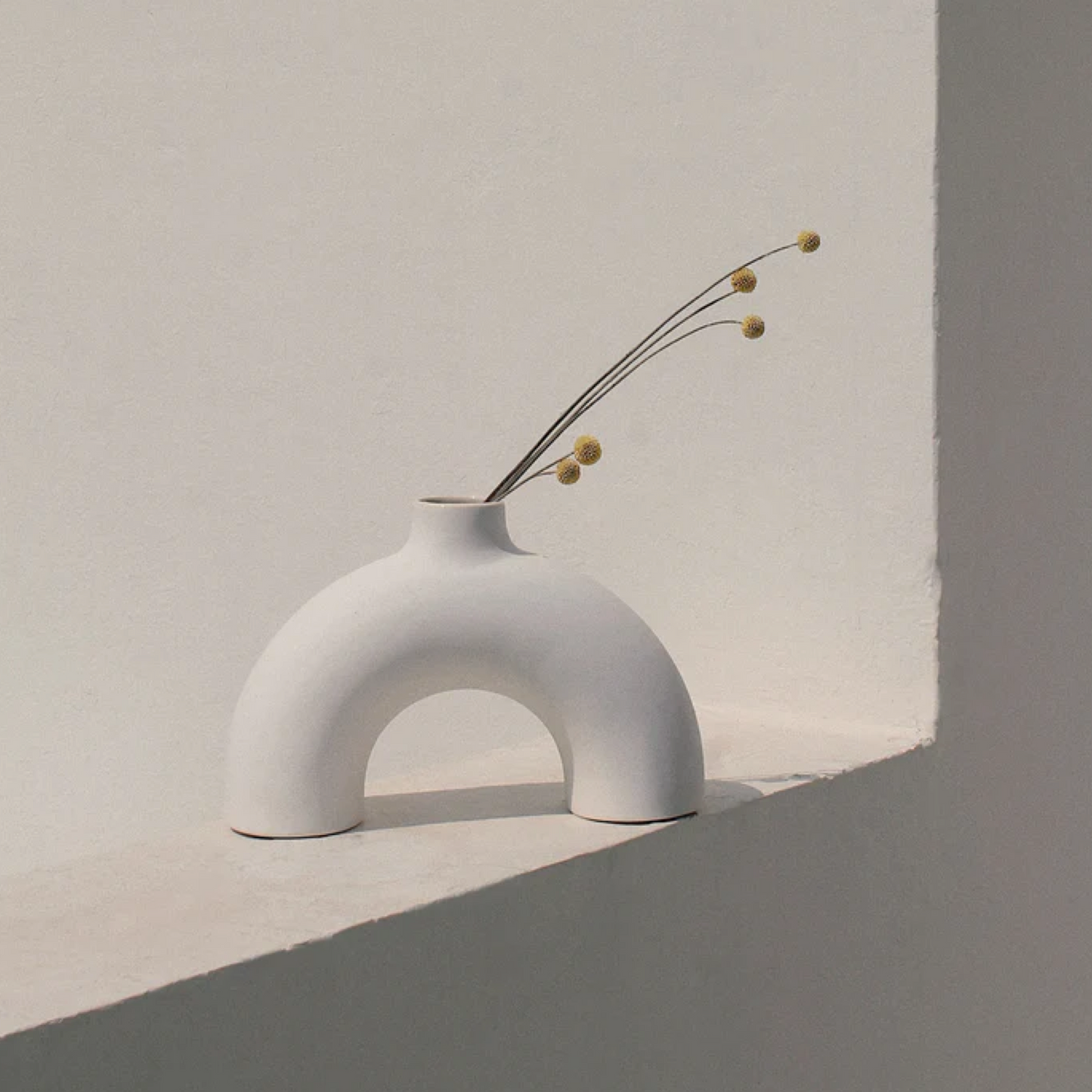 Half Polo Sculptural Vase – Modern Minimalist Ceramic Home Decor