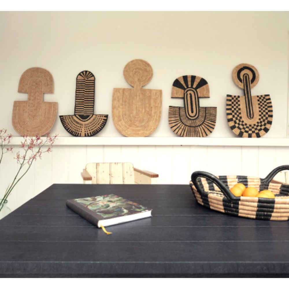 Handwoven Abstract African Wall Mask – Bold Artisan Palm Decor