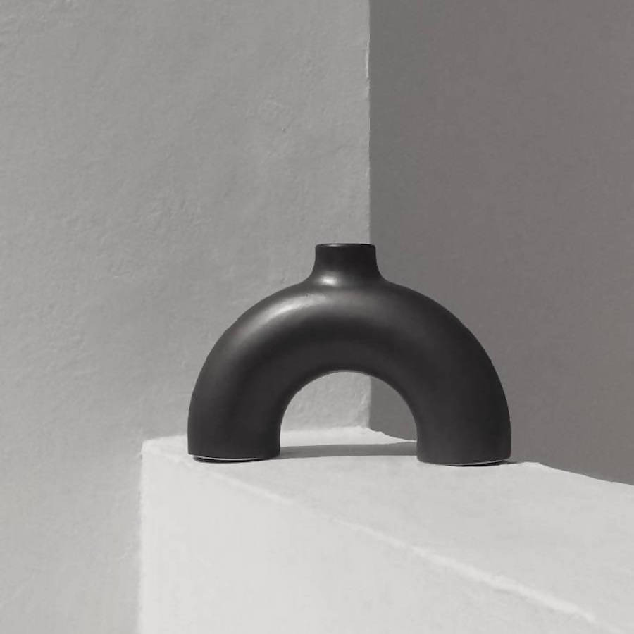 Half Polo Sculptural Vase – Modern Minimalist Ceramic Home Decor
