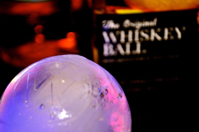 Personalized Monogrammed Whiskey Ice Balls – Premium Gift Set