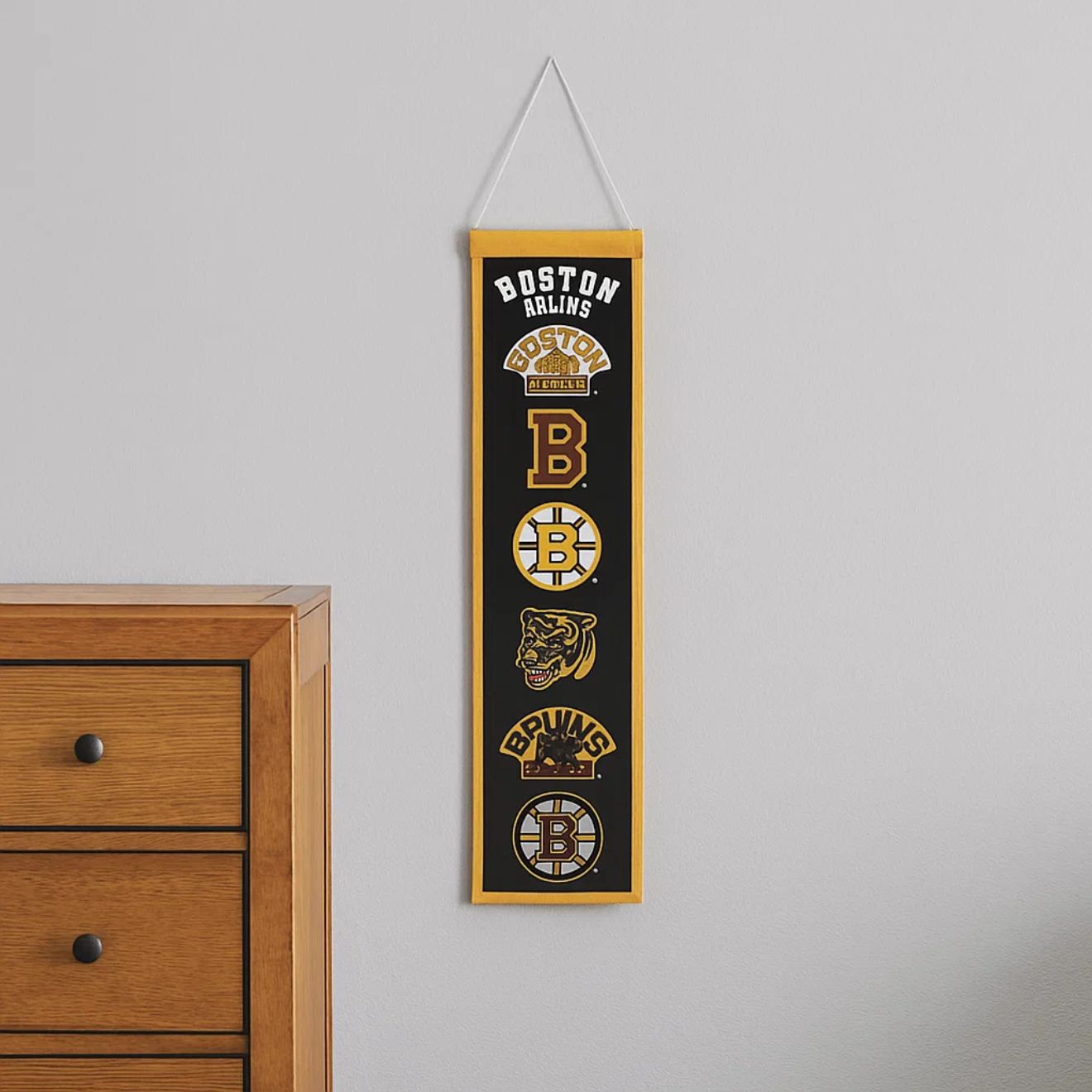Boston Bruins 8x32 Vintage Handcrafted Wool Banner