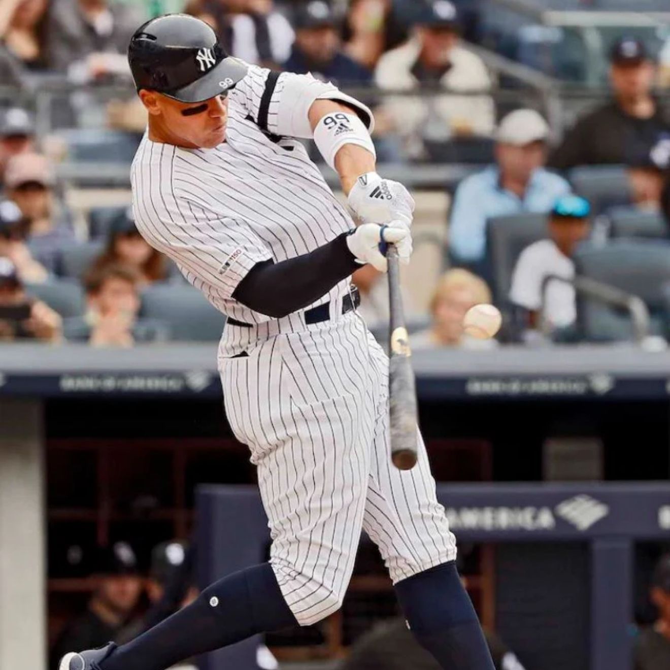 Aaron Judge Yankees 8x10 Action Photo – Official MLB Collectible