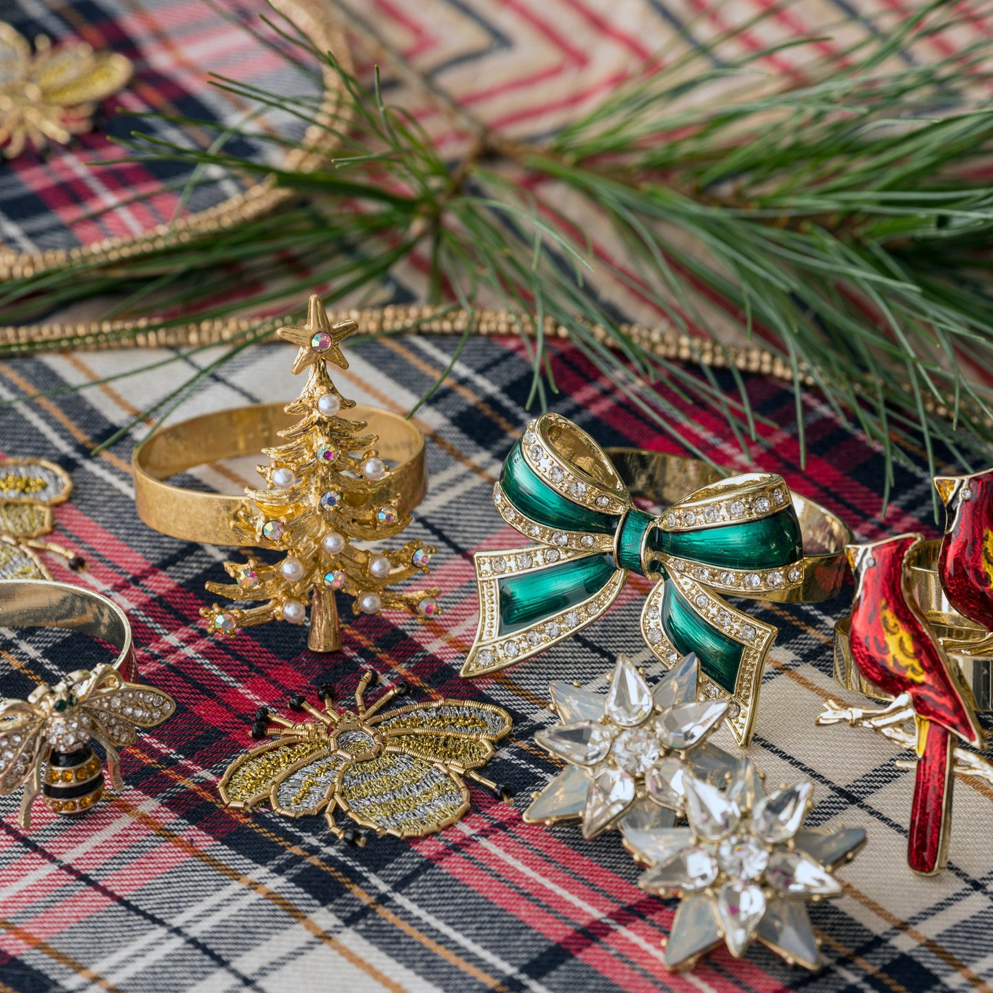 Enamel Bow Skinny Napkin Rings Green Set of Four Holiday Table