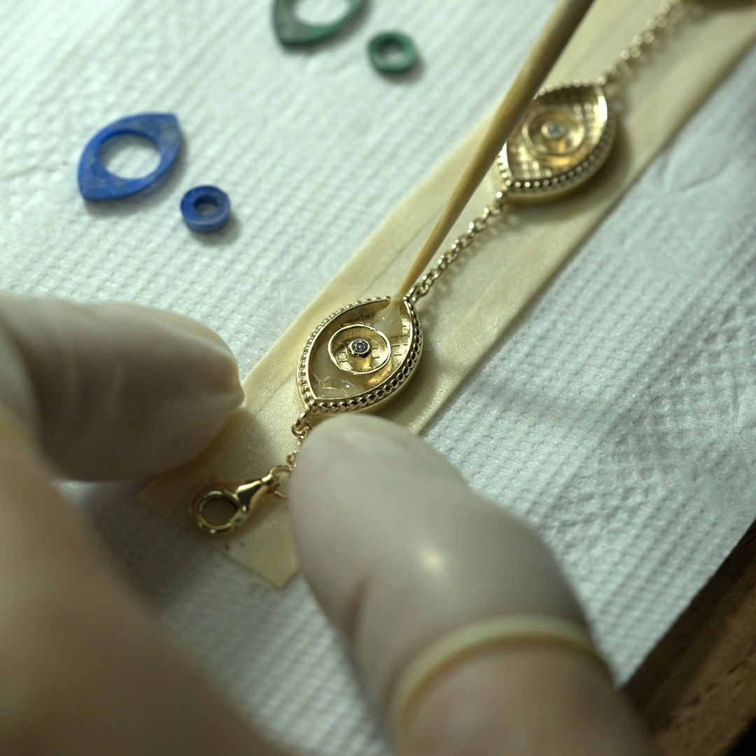 Grace & Beauty Evil Eye Mother-of-Pearl Necklace — Protective Elegance