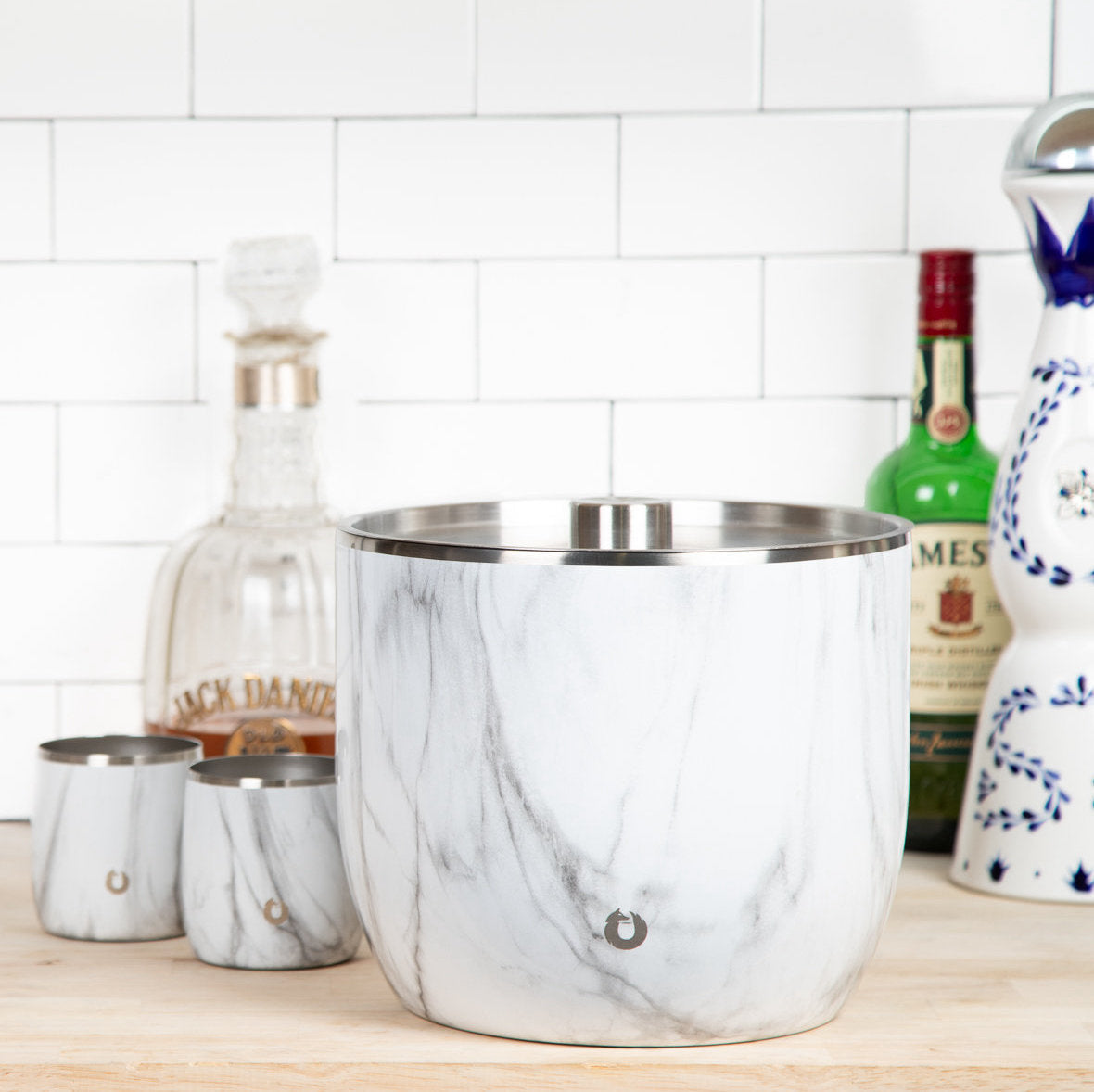 Extra-Large Marble Ice Bucket with Floating Lid and Scoop