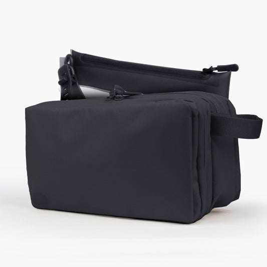 Explorer MAX™ Toiletry Bag