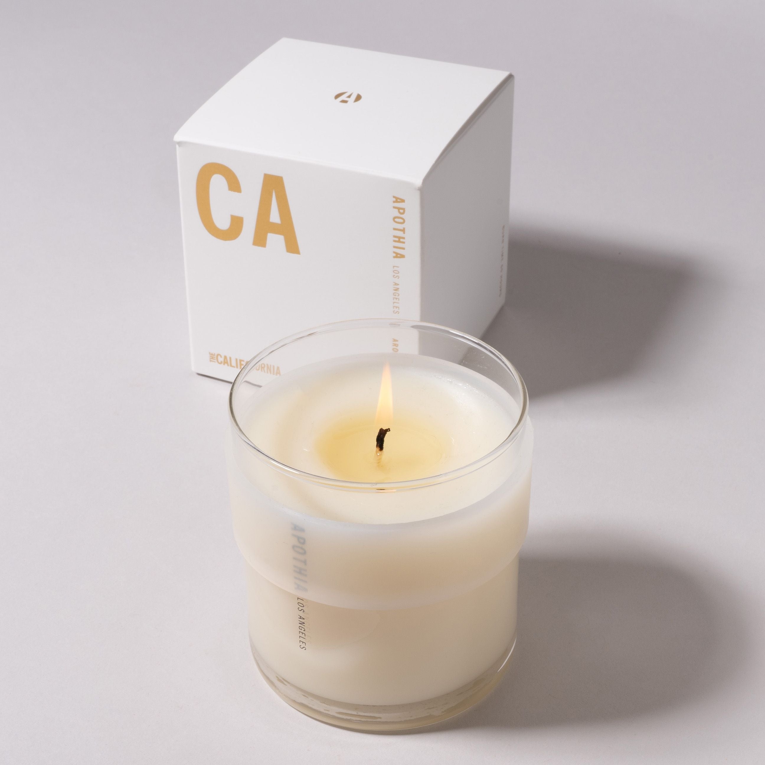 California Candle with Exotic Flowers, Leaves, Citrus & Musk - Thumbnail 3