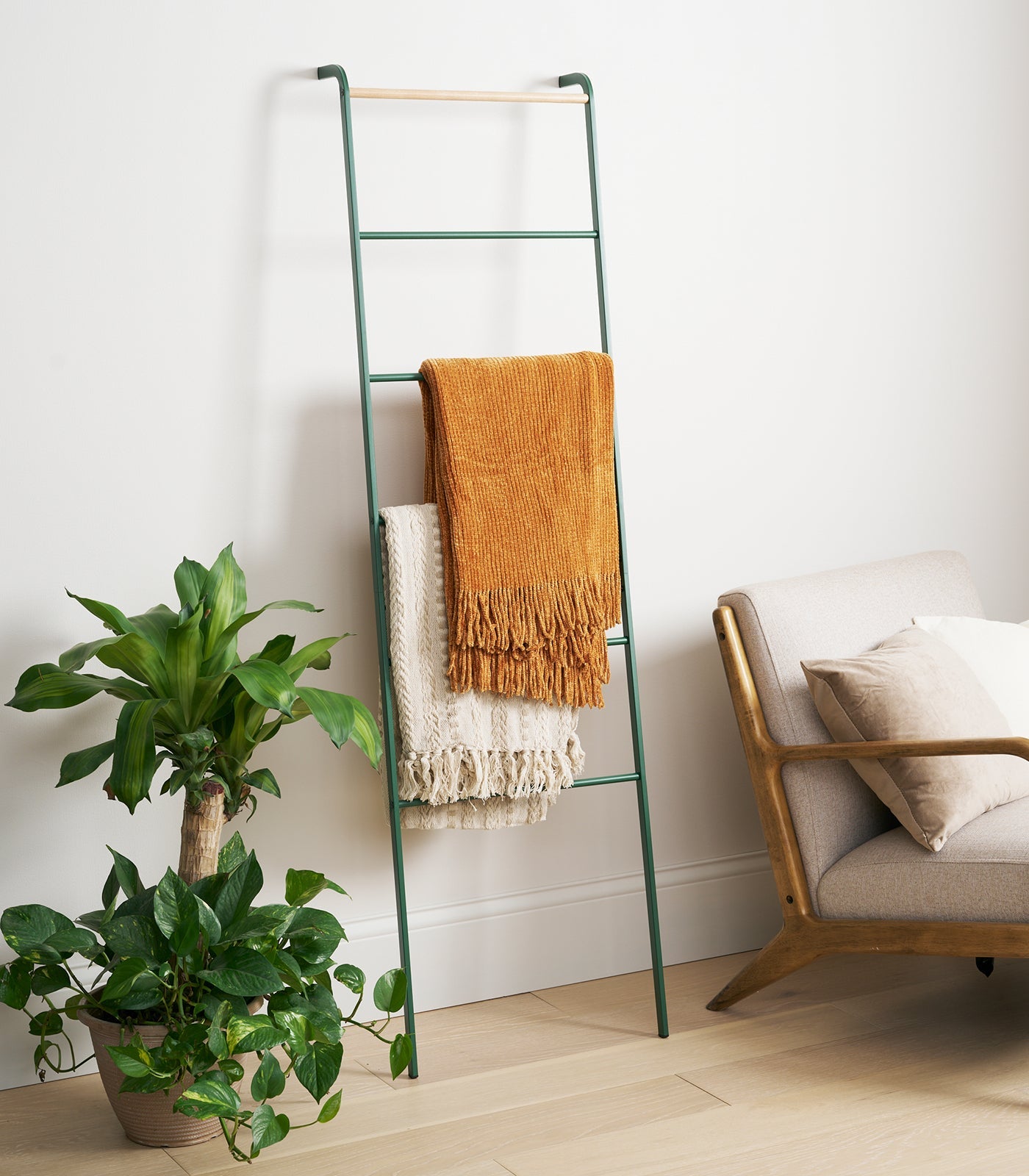 "63” Leaning Steel Storage Ladder – Limited Forest Green Edition