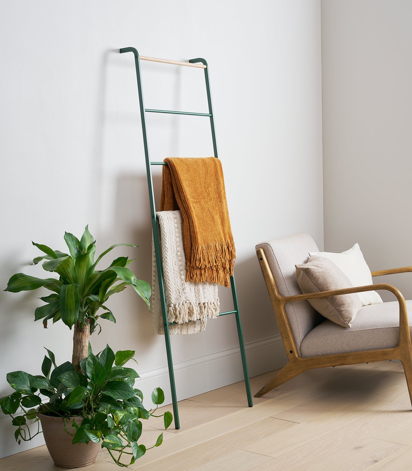 "63” Leaning Steel Storage Ladder – Limited Forest Green Edition