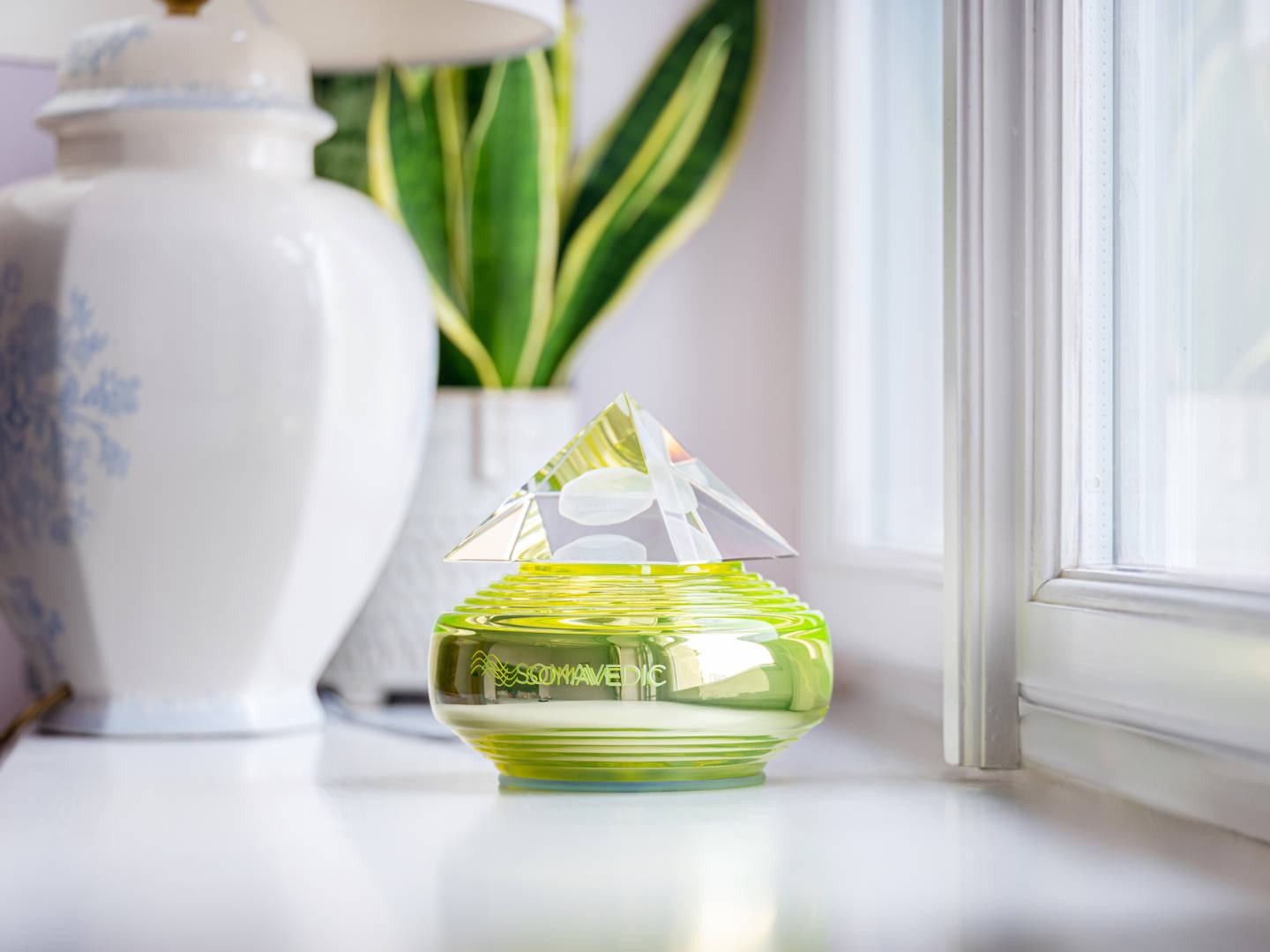 Crystal Pyramid — Optical Crystal Charging Pyramid with Hologram